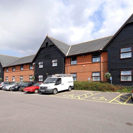 Premier Inn Poole Centre Экстерьер фото